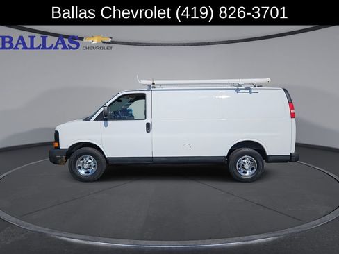 Used 2010 Chevrolet Express 2500 RWD image 5