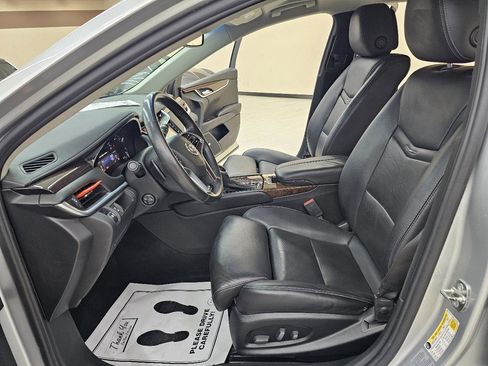 Used 2013 Cadillac XTS Luxury FWD image 17