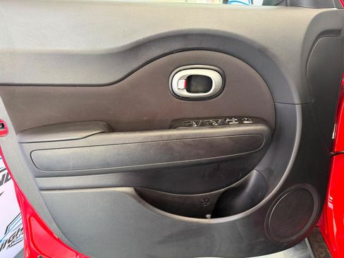 Used 2019 Kia Soul + FWD image 11