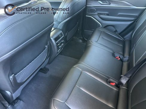 Used 2023 Jeep Grand Cherokee 4WD 4xe image 13