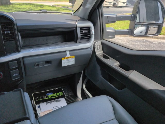 New 2026 Ford F350 XL AWD/4WD image 17