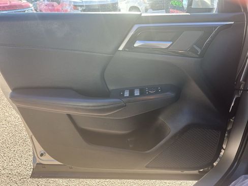 Used 2024 Mitsubishi Outlander SE image 31