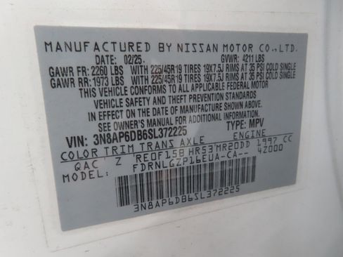 Used 2025 Nissan Kicks SR AWD/4WD image 29