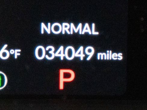 Used 2023 Honda Civic Sport image 3