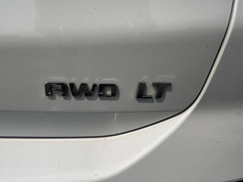 Used 2023 Chevrolet Equinox LT AWD/4WD image 8