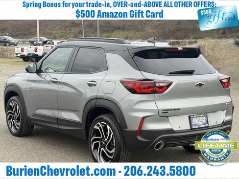 Used 2024 Chevrolet TrailBlazer RS w/ Driver Confidence Package image 3