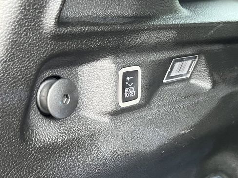 Used 2022 Jeep Grand Cherokee L Limited image 37