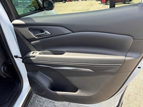 New 2026 Chevrolet Traverse LT FWD image 32