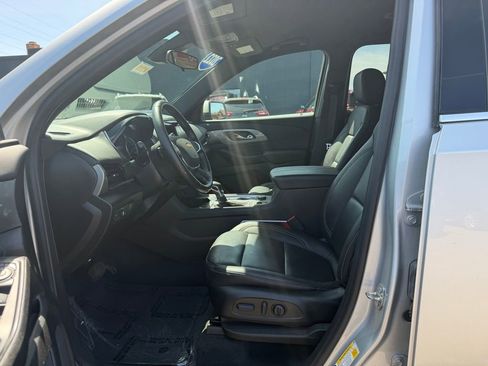 Used 2022 Chevrolet Traverse LT AWD/4WD image 14