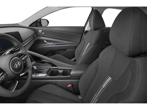 Used 2025 Hyundai Elantra SEL FWD image 41