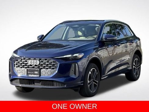 Used 2025 Audi Q5 Premium w/ Convenience Package AWD/4WD image 4