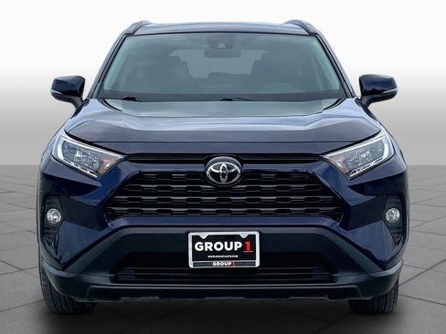 Used 2020 Toyota RAV4 XLE w/ Convenience Package FWD image 4