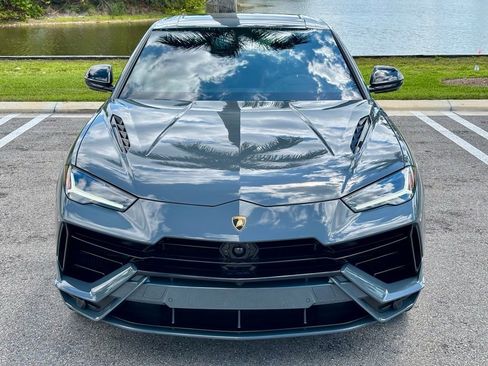 Used 2024 Lamborghini Urus S AWD/4WD image 2