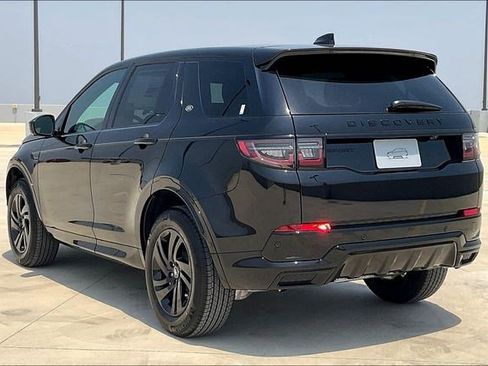 New 2025 Land Rover Discovery Sport Dynamic SE image 3