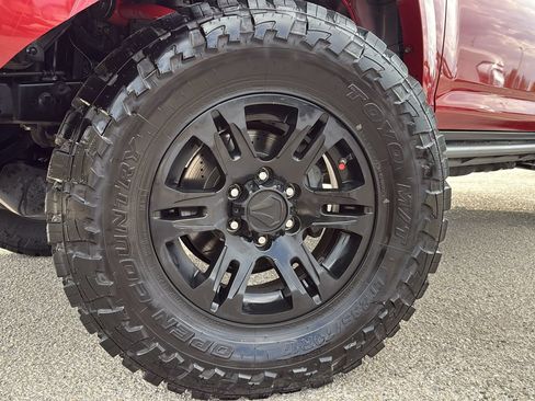 Used 2016 Toyota 4Runner SR5 AWD/4WD image 9