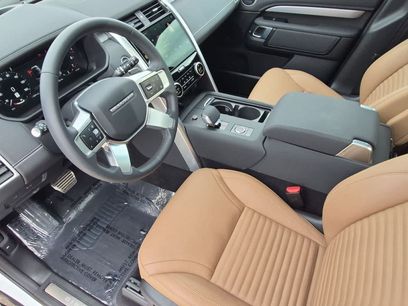 Certified 2025 Land Rover Discovery Dynamic SE