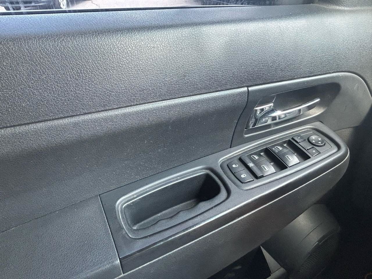 Used 2012 Jeep Liberty Sport AWD/4WD image 25