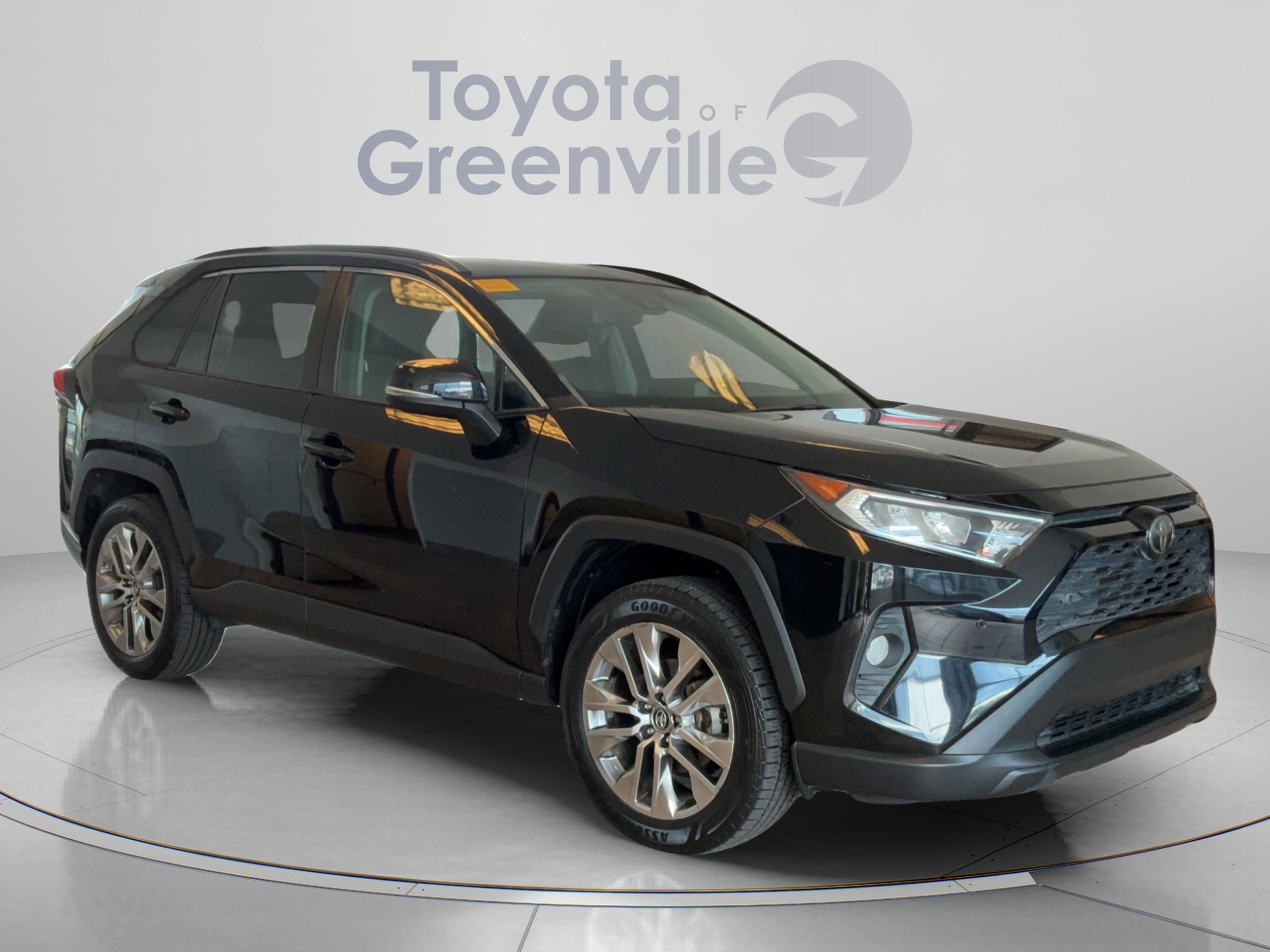 Used 2019 Toyota RAV4 XLE Premium w/ Advanced Technology Package FWD image 8