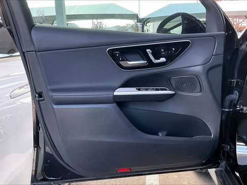 Used 2025 Mercedes-Benz GLC 300 image 21