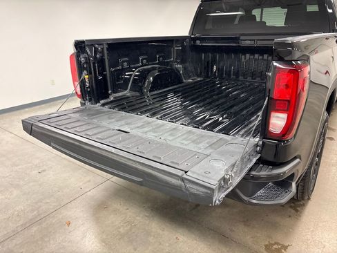 Used 2022 GMC Sierra 1500 Elevation image 19