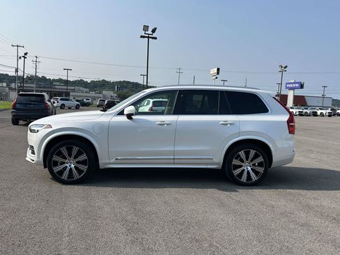 Certified 2023 Volvo XC90 T8 Plus w/ Protection Package Premier AWD/4WD image 4