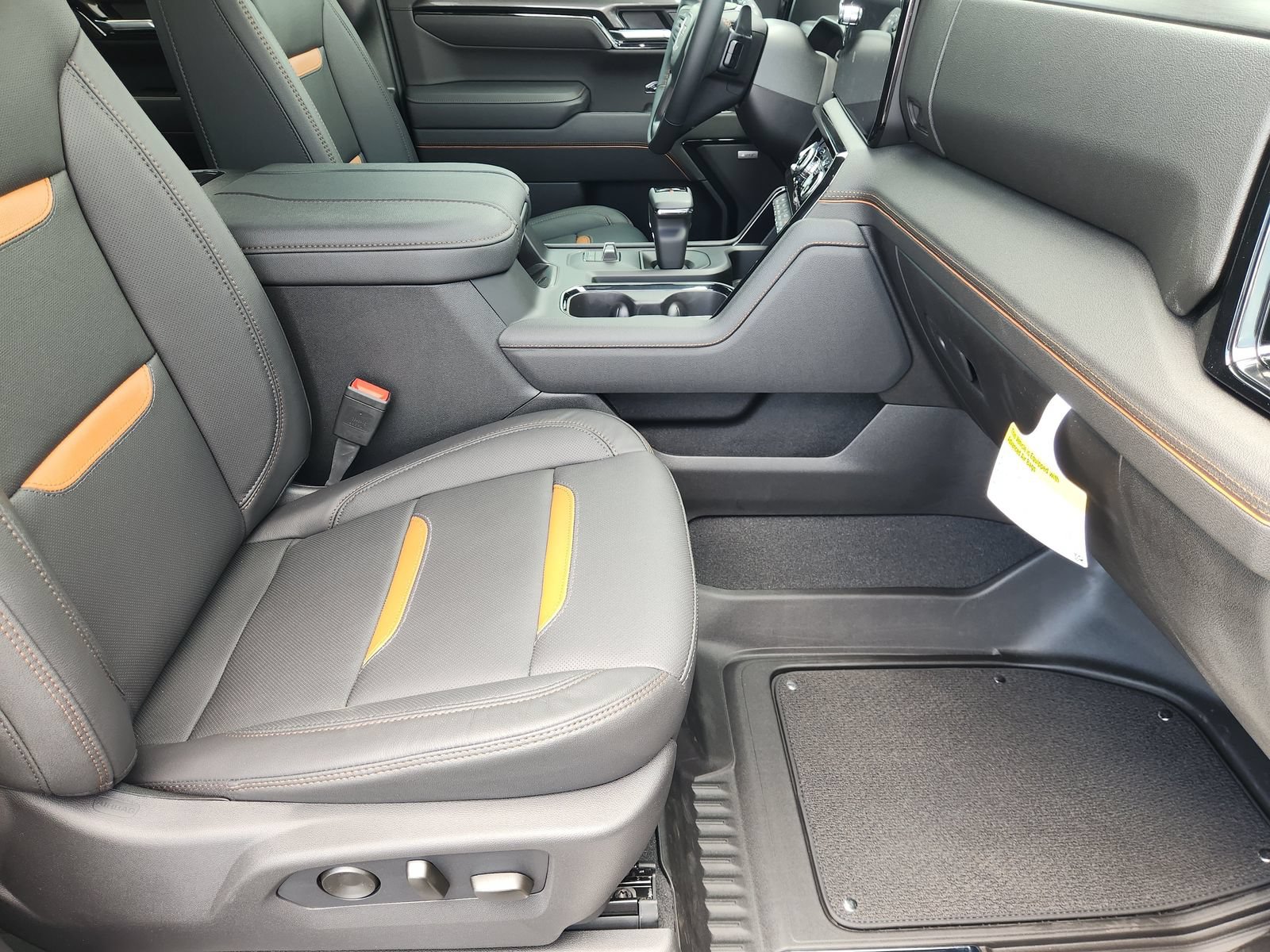New 2026 GMC Sierra 1500 AT4 w/ AT4 Premium Package AWD/4WD image 17