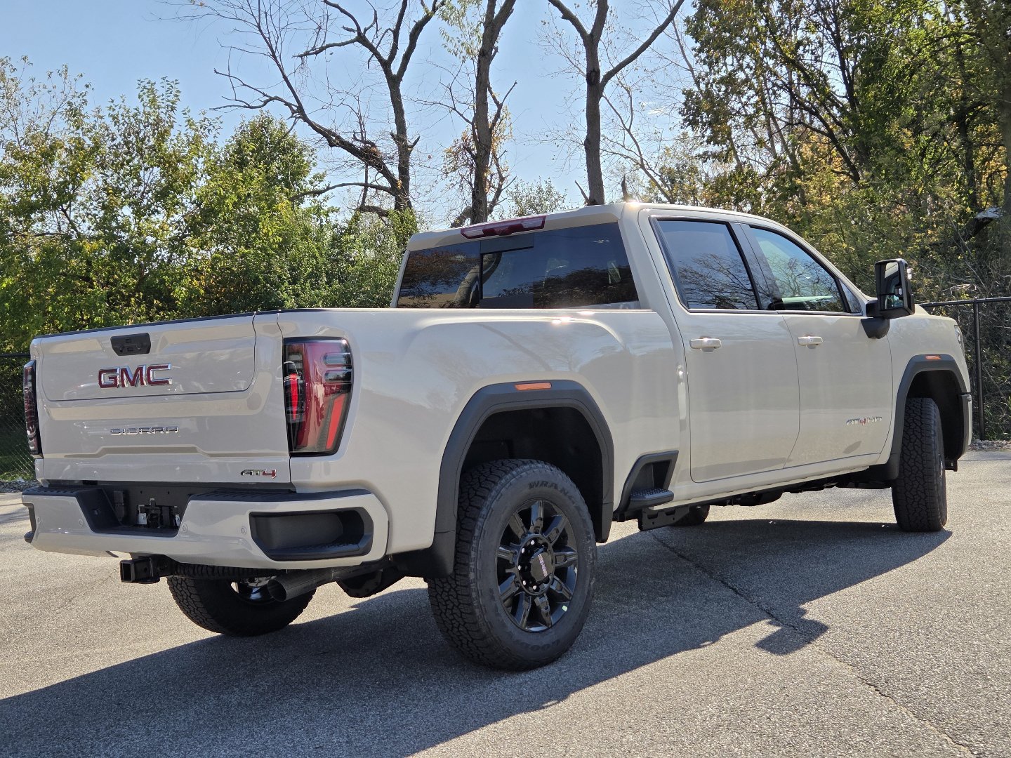 New 2026 GMC Sierra 2500 AT4 w/ AT4 Premium Plus Package AWD/4WD image 20