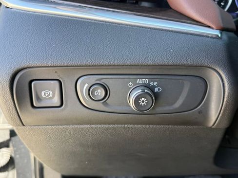 Used 2020 Buick Enclave Avenir w/ Avenir Technology Package image 22