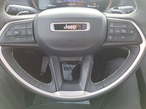 Certified 2023 Jeep Grand Cherokee Altitude AWD/4WD image 18