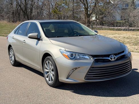 Used 2017 Toyota Camry XLE w/ Moonroof Package image 1