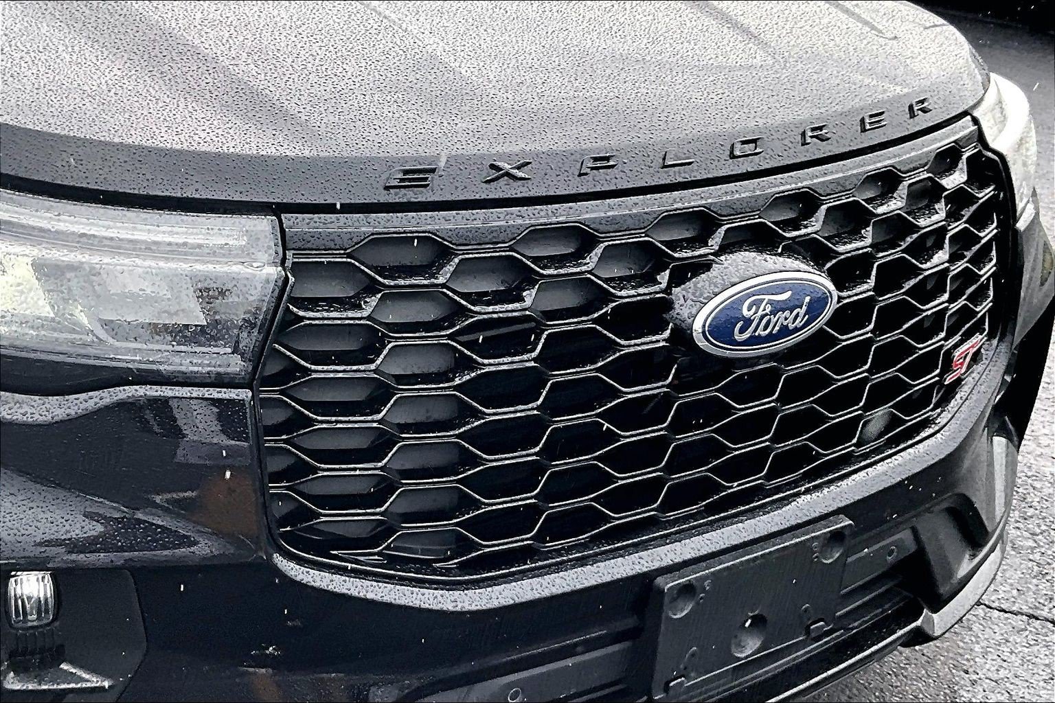 Used 2025 Ford Explorer ST AWD/4WD image 32