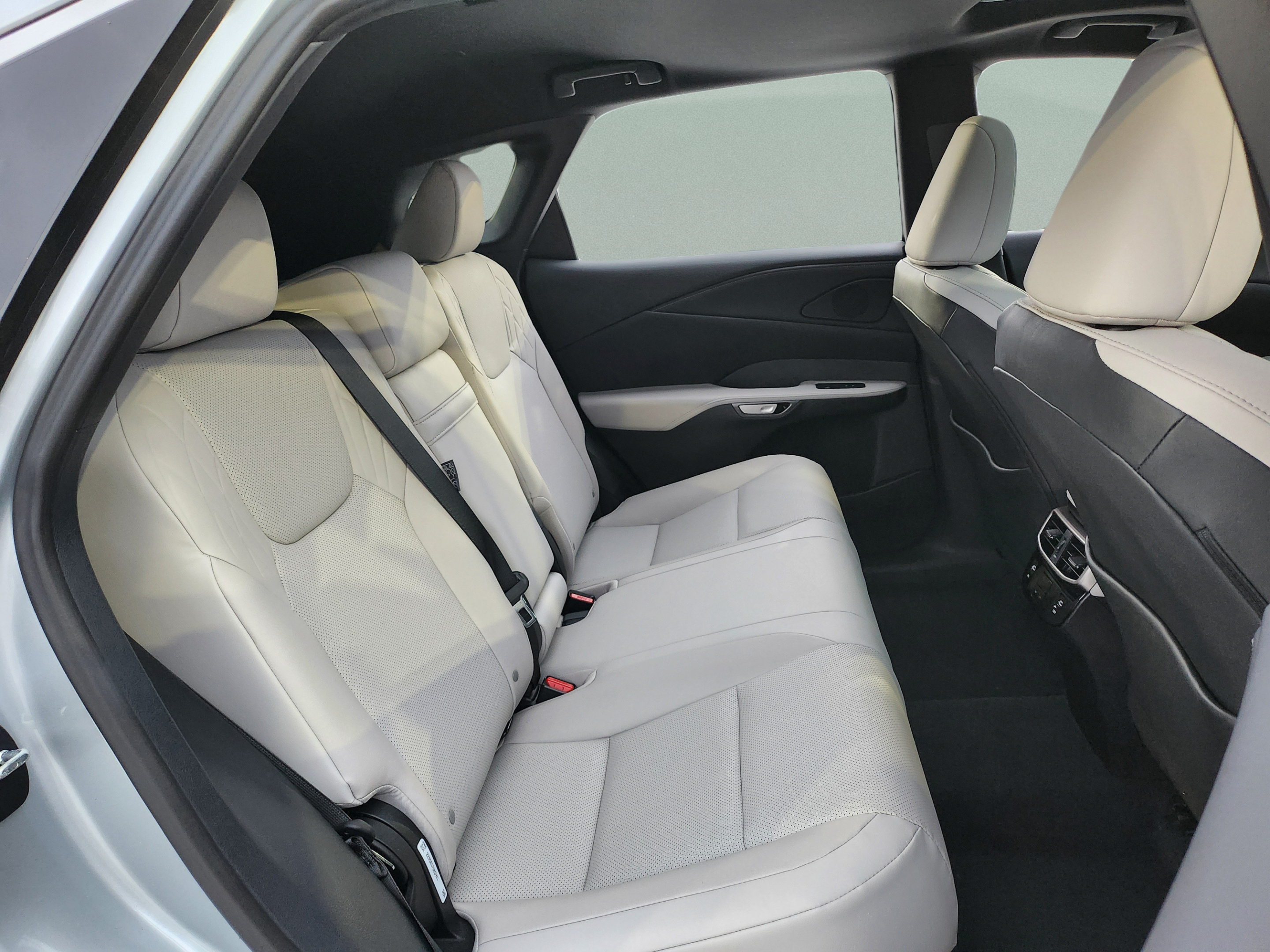 Used 2025 Lexus RX 350 Premium w/ Convenience Package FWD image 24