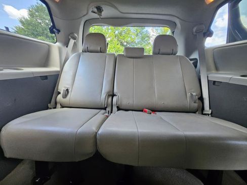Used 2014 Toyota Sienna XLE FWD image 79