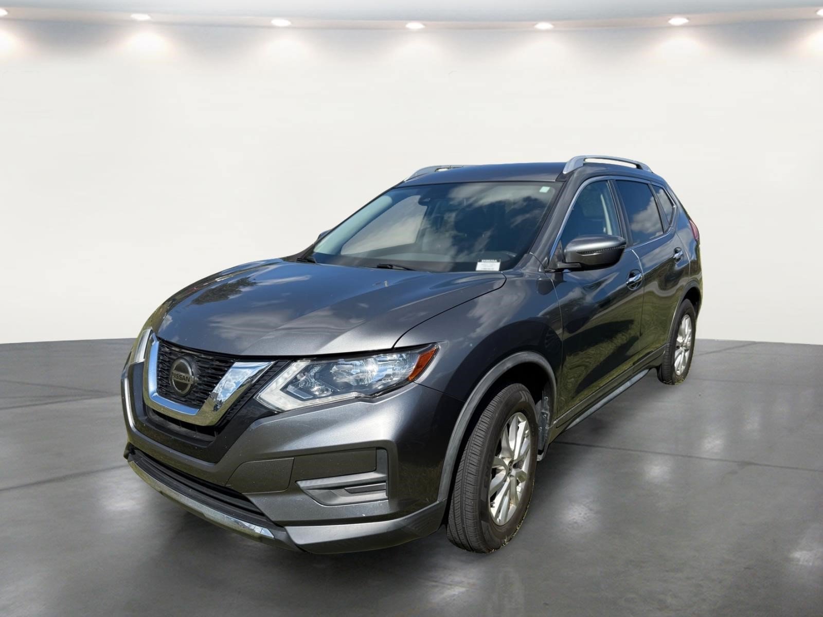 Used 2019 Nissan Rogue SV AWD/4WD image 2