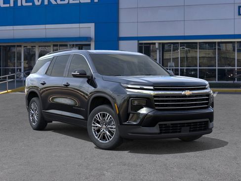 New 2026 Chevrolet Traverse LT image 7
