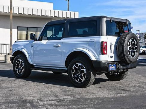 Used 2023 Ford Bronco Outer Banks image 6