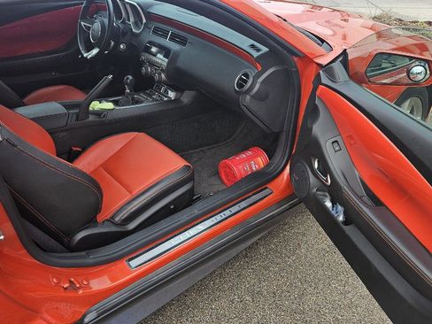 Used 2010 Chevrolet Camaro SS w/ LPO, Ground Effects Package image 18