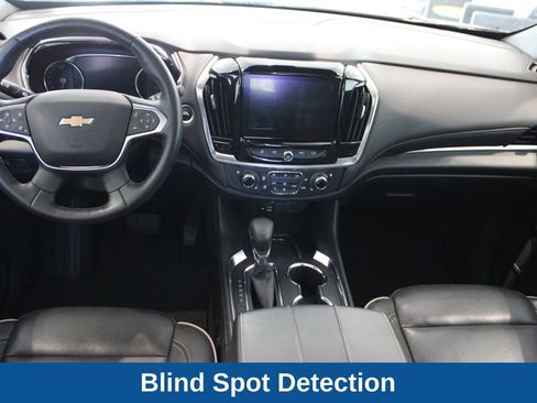Used 2023 Chevrolet Traverse Premier AWD/4WD image 8