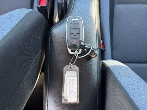 Used 2025 Nissan Versa SV image 21