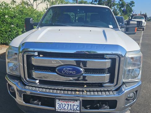 Used 2016 Ford F250 Lariat w/ Lariat Interior Package AWD/4WD image 4