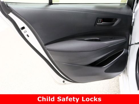 Used 2024 Toyota Corolla LE image 23