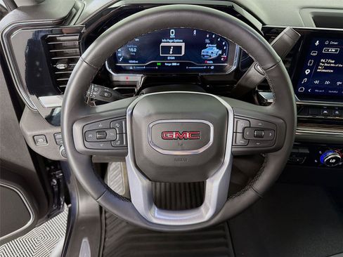 Used 2025 GMC Sierra 1500 Elevation AWD/4WD image 3