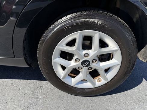 Used 2020 Kia Soul S FWD image 34