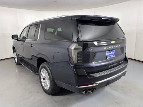 Certified 2025 Chevrolet Suburban Premier AWD/4WD image 7