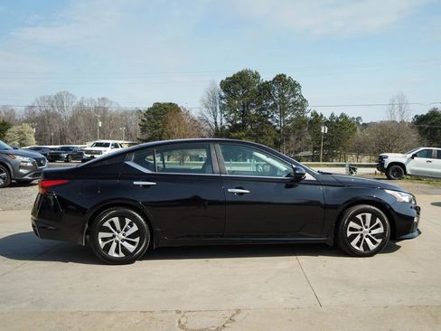 Used 2021 Nissan Altima 2.5 S image 3