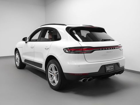 Certified 2021 Porsche Macan S image 3