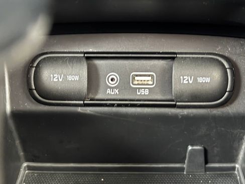 Used 2019 Kia Sorento LX image 16