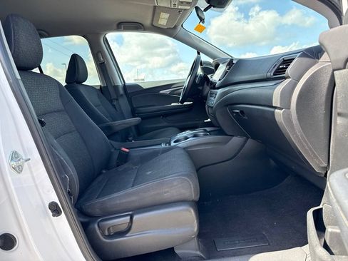 Used 2023 Honda Ridgeline Sport image 10