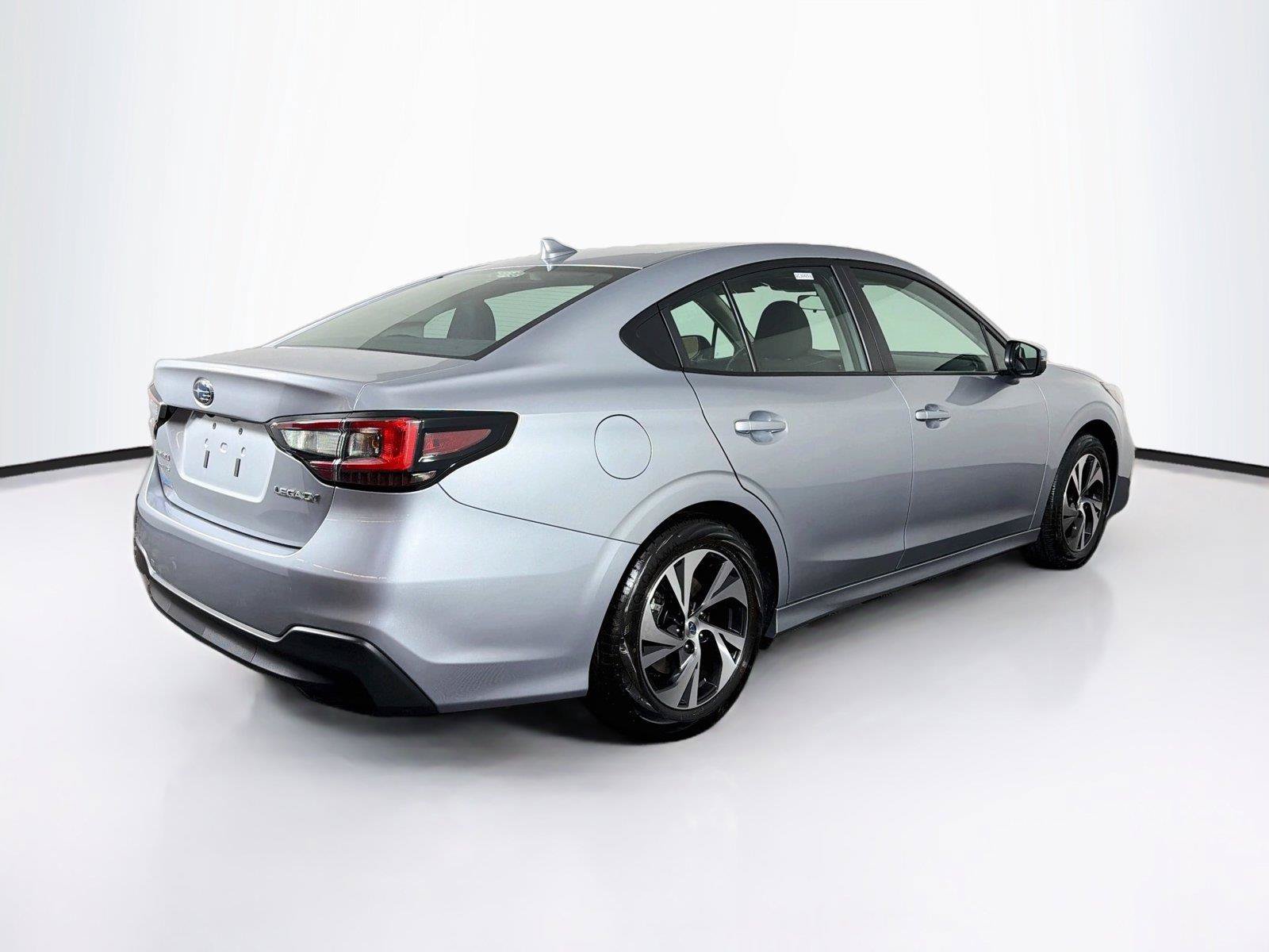 Used 2025 Subaru Legacy Premium AWD/4WD image 11