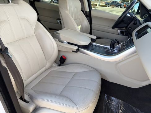 Used 2017 Land Rover Range Rover Sport HSE image 28
